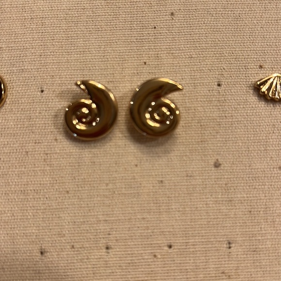 Beautiful studs 18k gold plated and rhodium different sizes - Picture 4 of 16